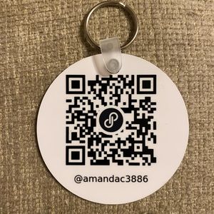 PERSONALIZED CLOSET QR CODE KEY CHAINS FOR LIVE SHOW